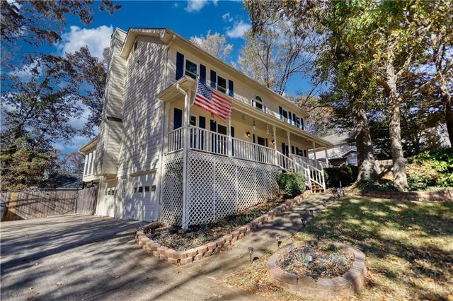 1702 Windsor Chase Court, Lawrenceville, GA 30043