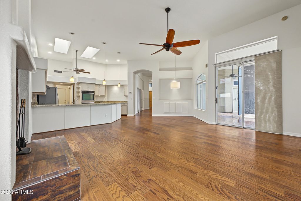 11402 N 44TH Court, Phoenix, AZ 85028 — photo 4