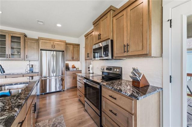 914 Churchill Circle, Raymore, MO 64083