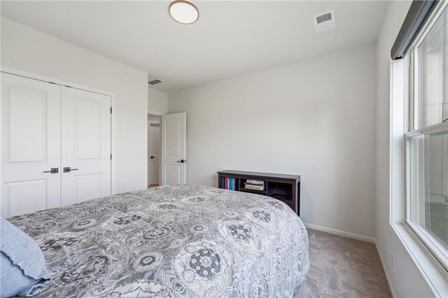 914 Churchill Circle, Raymore, MO 64083