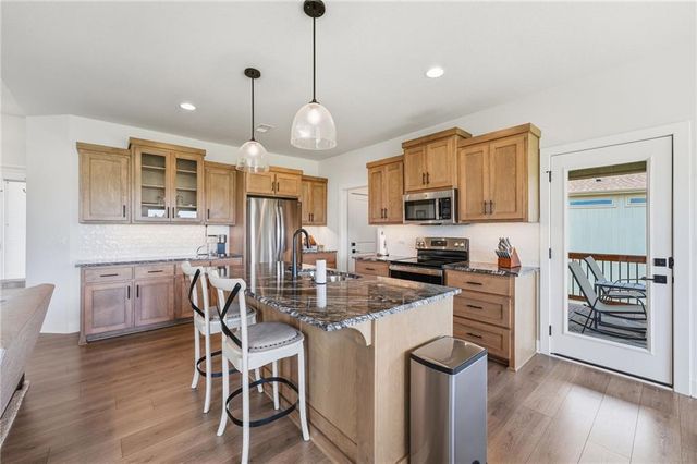 914 Churchill Circle, Raymore, MO 64083