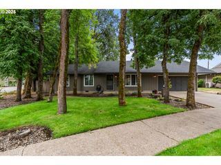 2343 WILLONA Park, Eugene, OR 97408
