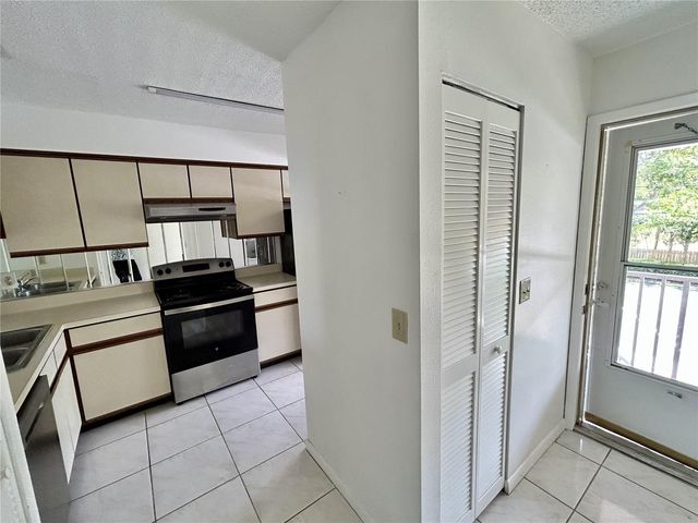 6519 SPRING FLOWER DRIVE 24, New Port Richey, FL 34653