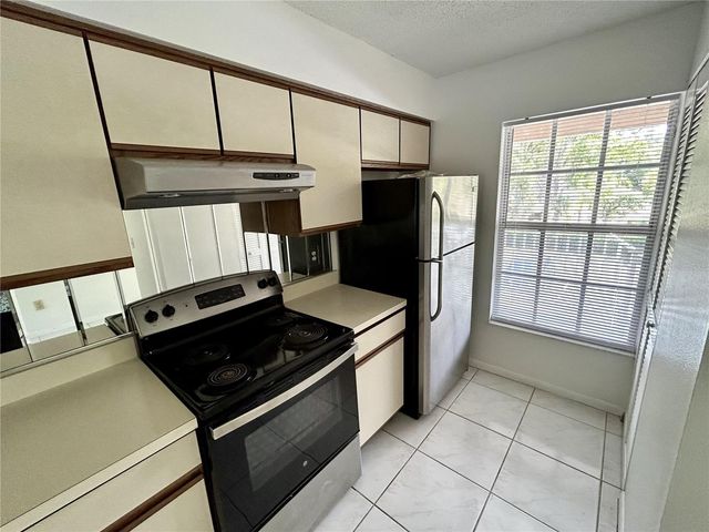 6519 SPRING FLOWER DRIVE 24, New Port Richey, FL 34653