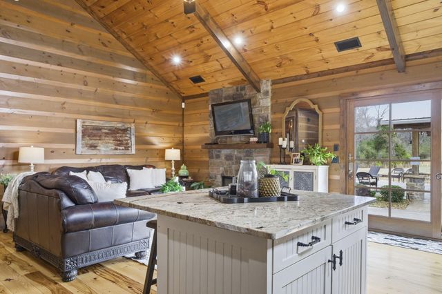 3275 Tunnel Hill Rd Road, Cleveland, TN 37311