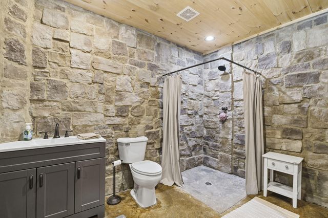 3275 Tunnel Hill Rd Road, Cleveland, TN 37311