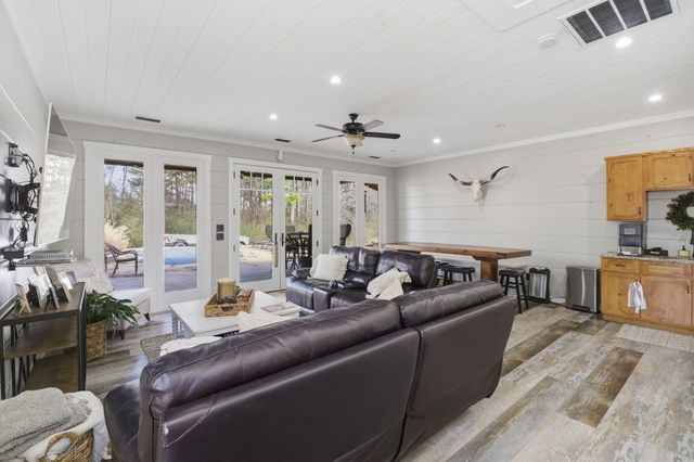 3275 Tunnel Hill Rd Road, Cleveland, TN 37311