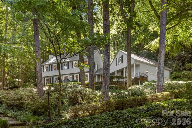 212 Estate Drive, Hendersonville, NC 28739