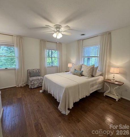 212 Estate Drive, Hendersonville, NC 28739