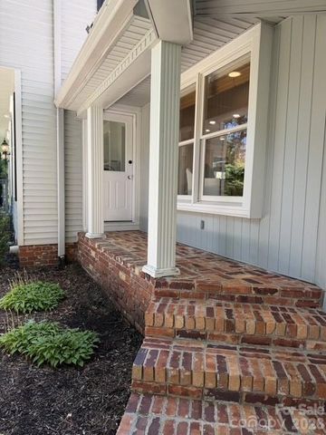 212 Estate Drive, Hendersonville, NC 28739