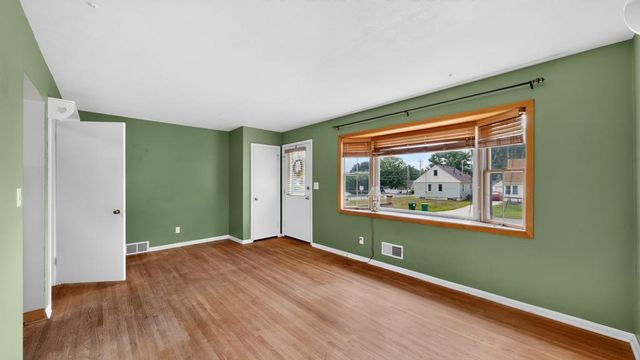 1404 12th Avenue NE, Rochester, MN 55906