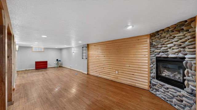 1404 12th Avenue NE, Rochester, MN 55906