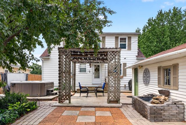 1404 12th Avenue NE, Rochester, MN 55906