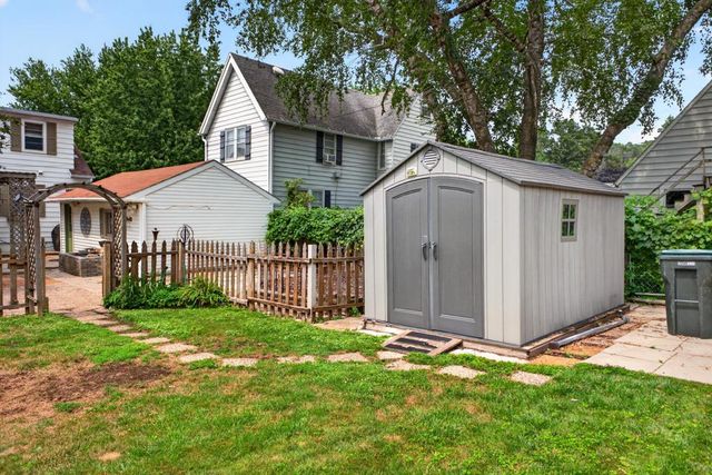 1404 12th Avenue NE, Rochester, MN 55906