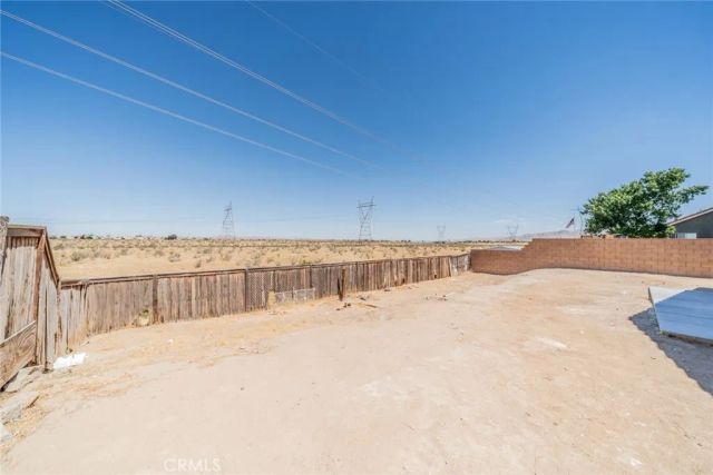 15536 Jojoba, Victorville, CA 92394