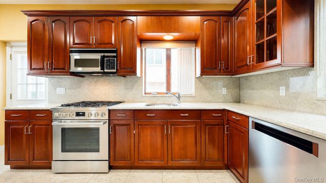 160-31 9th Avenue, Whitestone, NY 11357