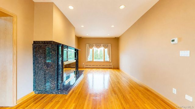 160-31 9th Avenue, Whitestone, NY 11357