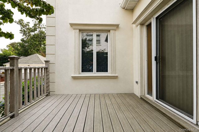 160-31 9th Avenue, Whitestone, NY 11357