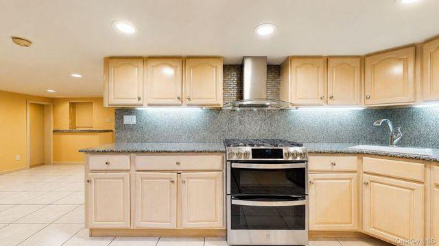 160-31 9th Avenue, Whitestone, NY 11357