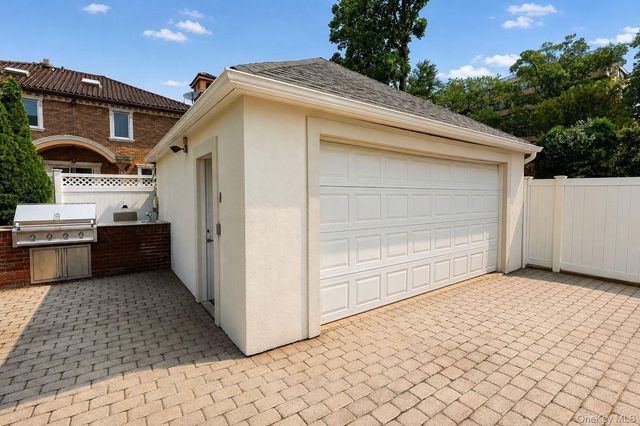 160-31 9th Avenue, Whitestone, NY 11357