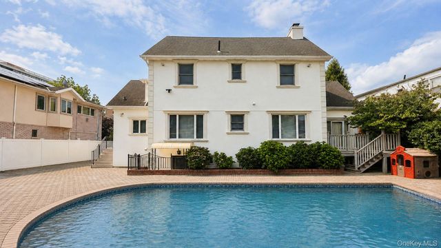 160-31 9th Avenue, Whitestone, NY 11357