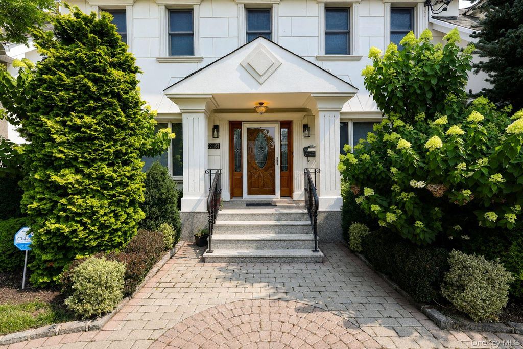 160-31 9th Avenue, Whitestone, NY 11357 — photo 4