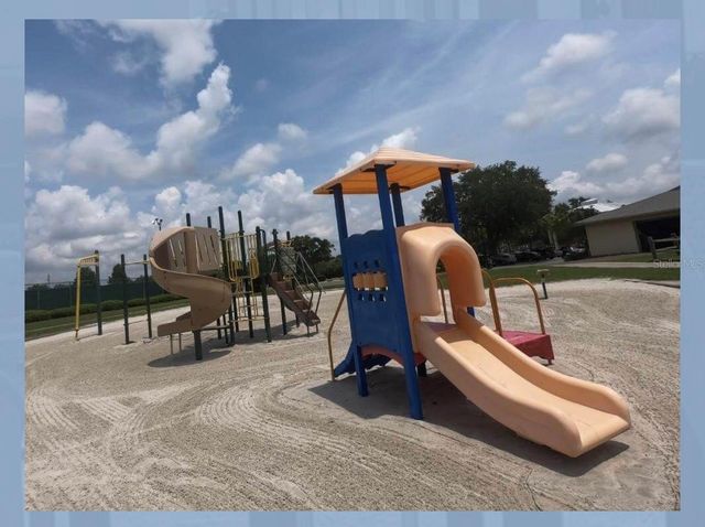 3816 SOUTHPOINTE DRIVE U2, Orlando, FL 32822