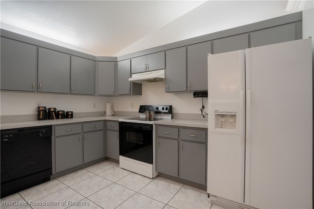 671 Lake Tina Drive, Lake Placid, FL 33852