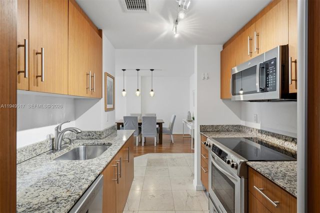 10275 Collins Ave 718, Bal Harbour, FL 33154