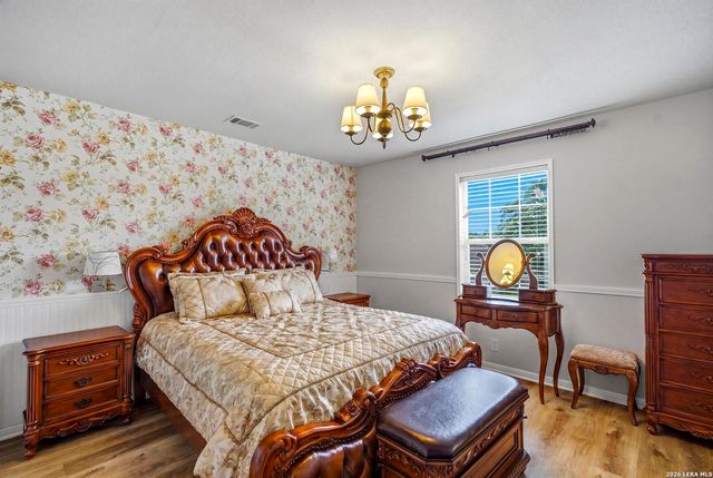 8214 Sabinoso Dr, Helotes, TX 78023
