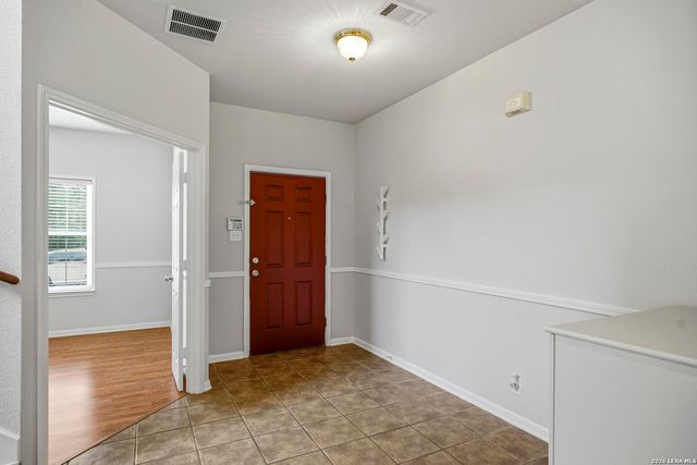 8214 Sabinoso Dr, Helotes, TX 78023