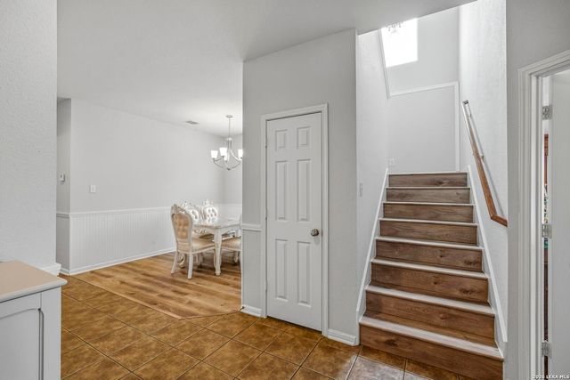 8214 Sabinoso Dr, Helotes, TX 78023