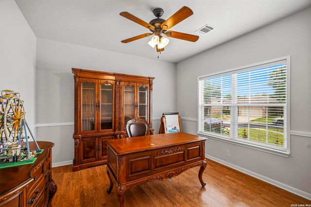8214 Sabinoso Dr, Helotes, TX 78023