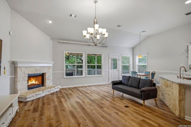 8214 Sabinoso Dr, Helotes, TX 78023