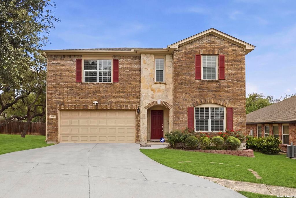 8214 Sabinoso Dr, Helotes, TX 78023