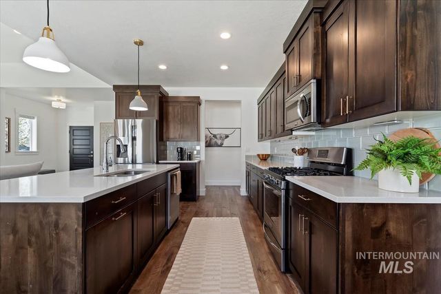 11592 W Shortcreek, Star, ID 83669