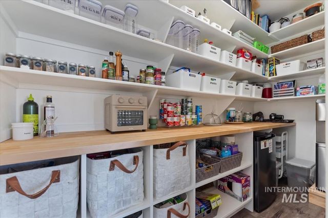 11592 W Shortcreek, Star, ID 83669