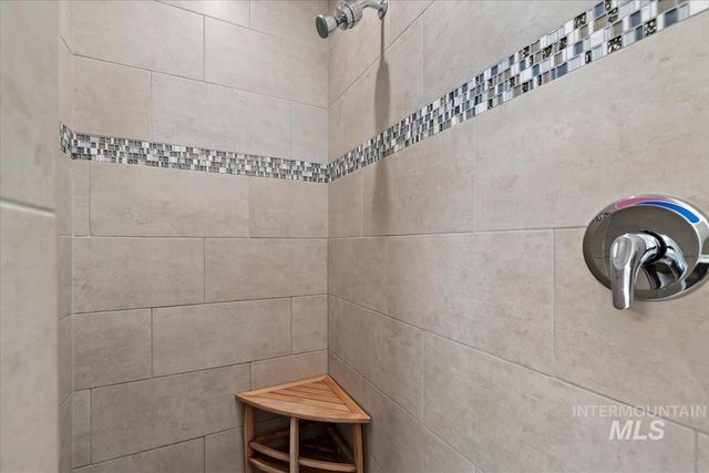 11592 W Shortcreek, Star, ID 83669