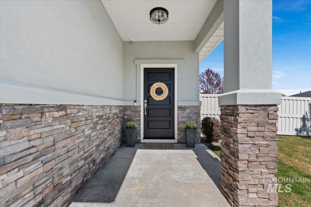 11592 W Shortcreek, Star, ID 83669