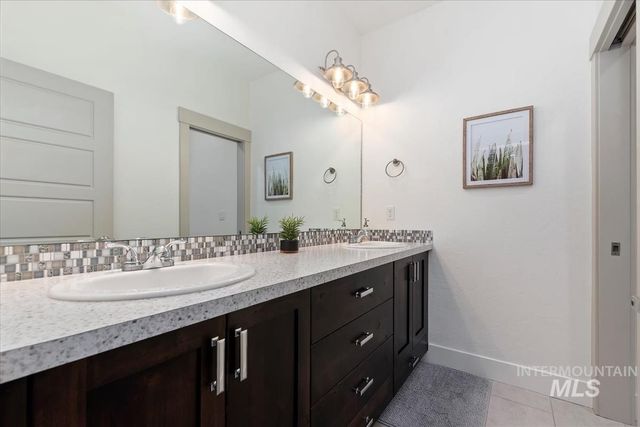 11592 W Shortcreek, Star, ID 83669