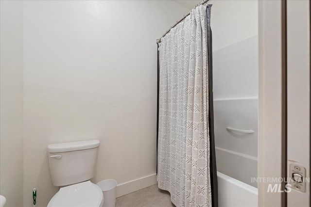 11592 W Shortcreek, Star, ID 83669