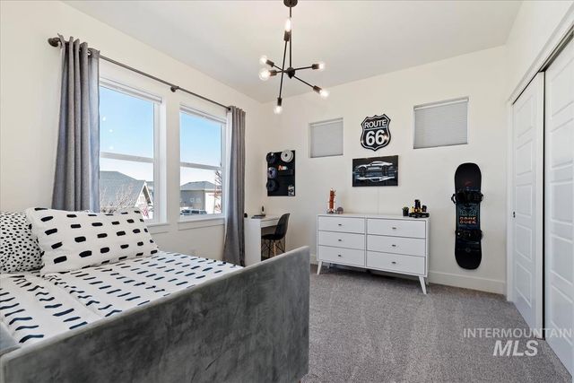 11592 W Shortcreek, Star, ID 83669