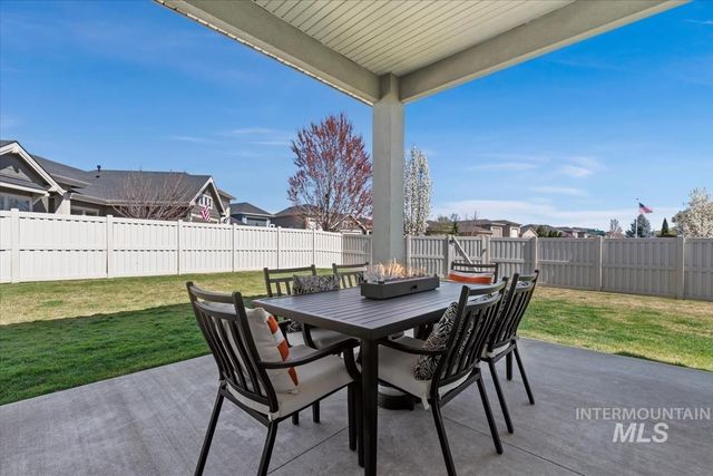 11592 W Shortcreek, Star, ID 83669