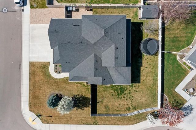 11592 W Shortcreek, Star, ID 83669