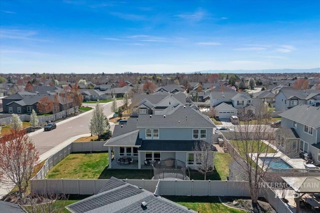 11592 W Shortcreek, Star, ID 83669