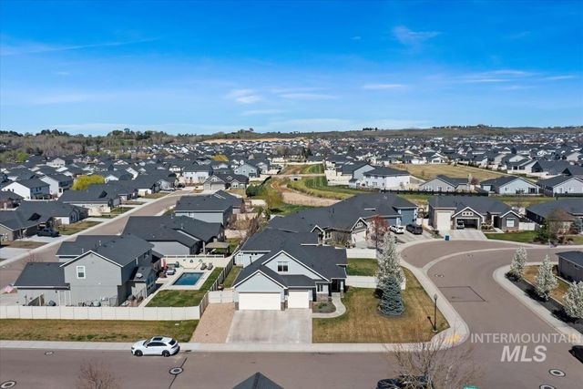 11592 W Shortcreek, Star, ID 83669