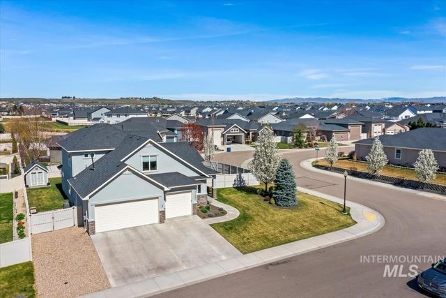 11592 W Shortcreek, Star, ID 83669