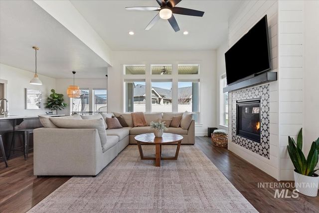 11592 W Shortcreek, Star, ID 83669