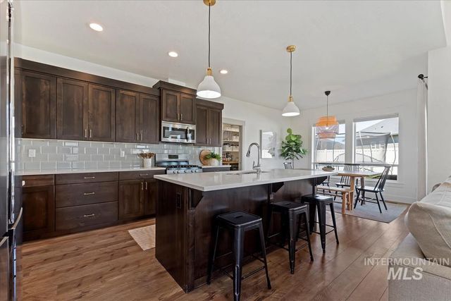 11592 W Shortcreek, Star, ID 83669