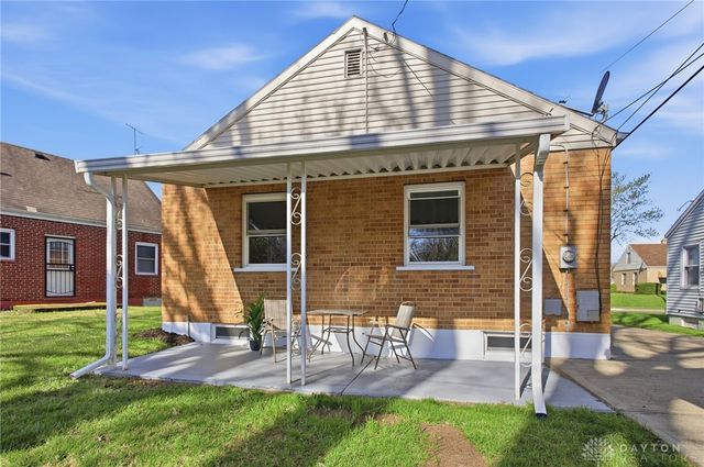 412 Cape Cod Drive, Springfield, OH 45505